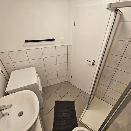 3 Moderne 2-zimmer-apartments Mit Wlan & Parkplatz, Perfekt Fuer Familien & Gruppen *